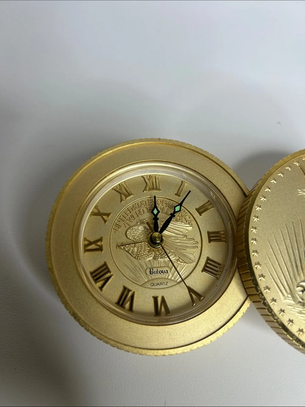 Vintage Bulova B0675 Liberty Gold Coin Quartz Alarm Clock – Tested & Working